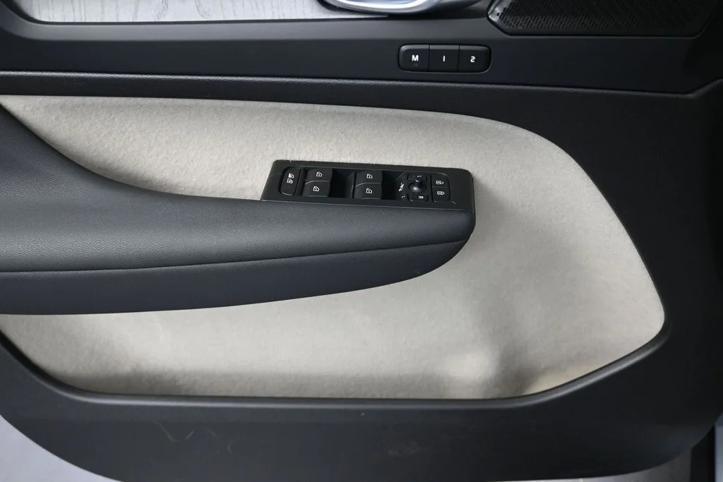 Certified Used 2024 Cloud Blue Volvo Ultimate image 19