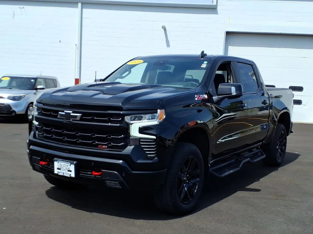 Used 2025 Black Chevrolet LT Trail Boss image 8