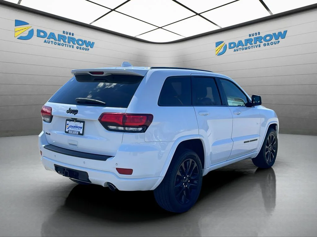 Used 2020 White Jeep Altitude image 5