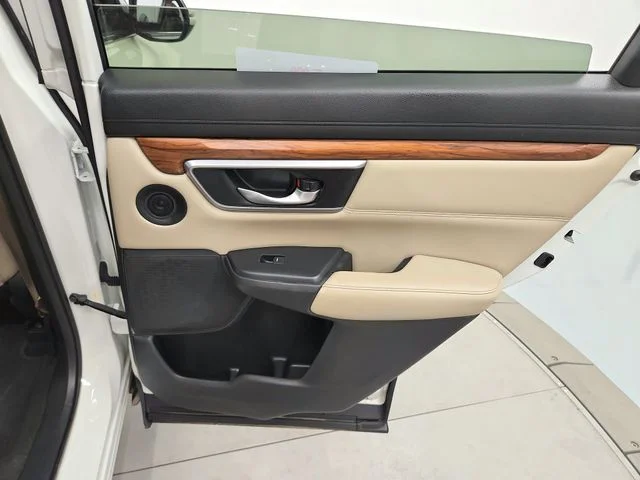 Used 2017 White Honda Touring image 36