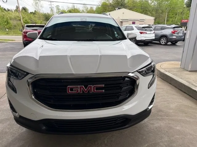 Used 2021 Summit White GMC SLE image 9