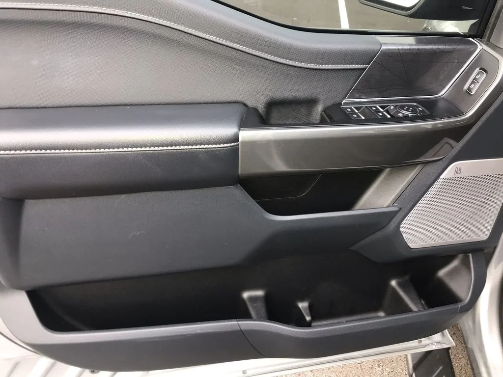 Used 2023 Silver Ford XLT image 13