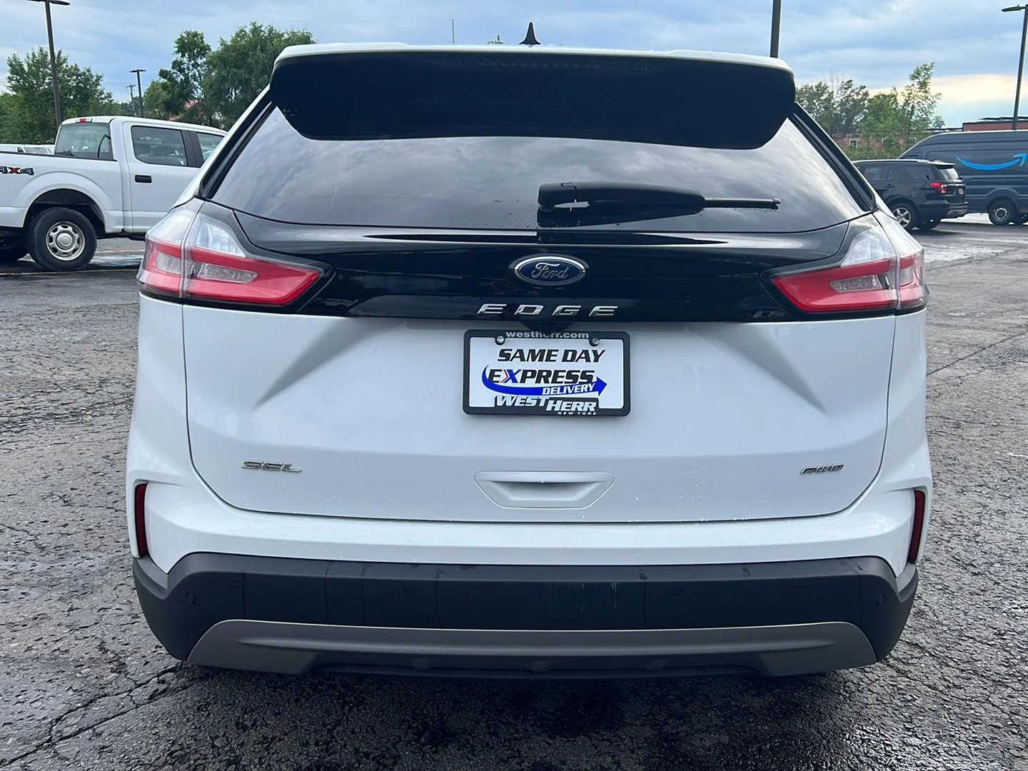 Used 2023 Oxford White Ford SEL image 17