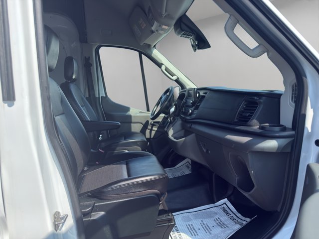 Used 2024 White Ford  image 19