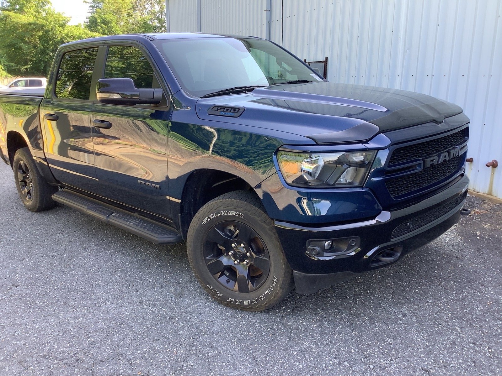 2023 RAM 1500 Big Horn/Lone Star 4x4 Crew Cab 5'7's photo