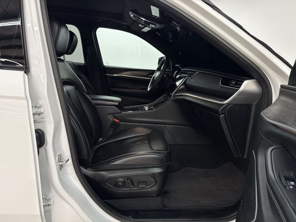 Used 2024 Bright White Clearcoat Jeep 4xe image 18