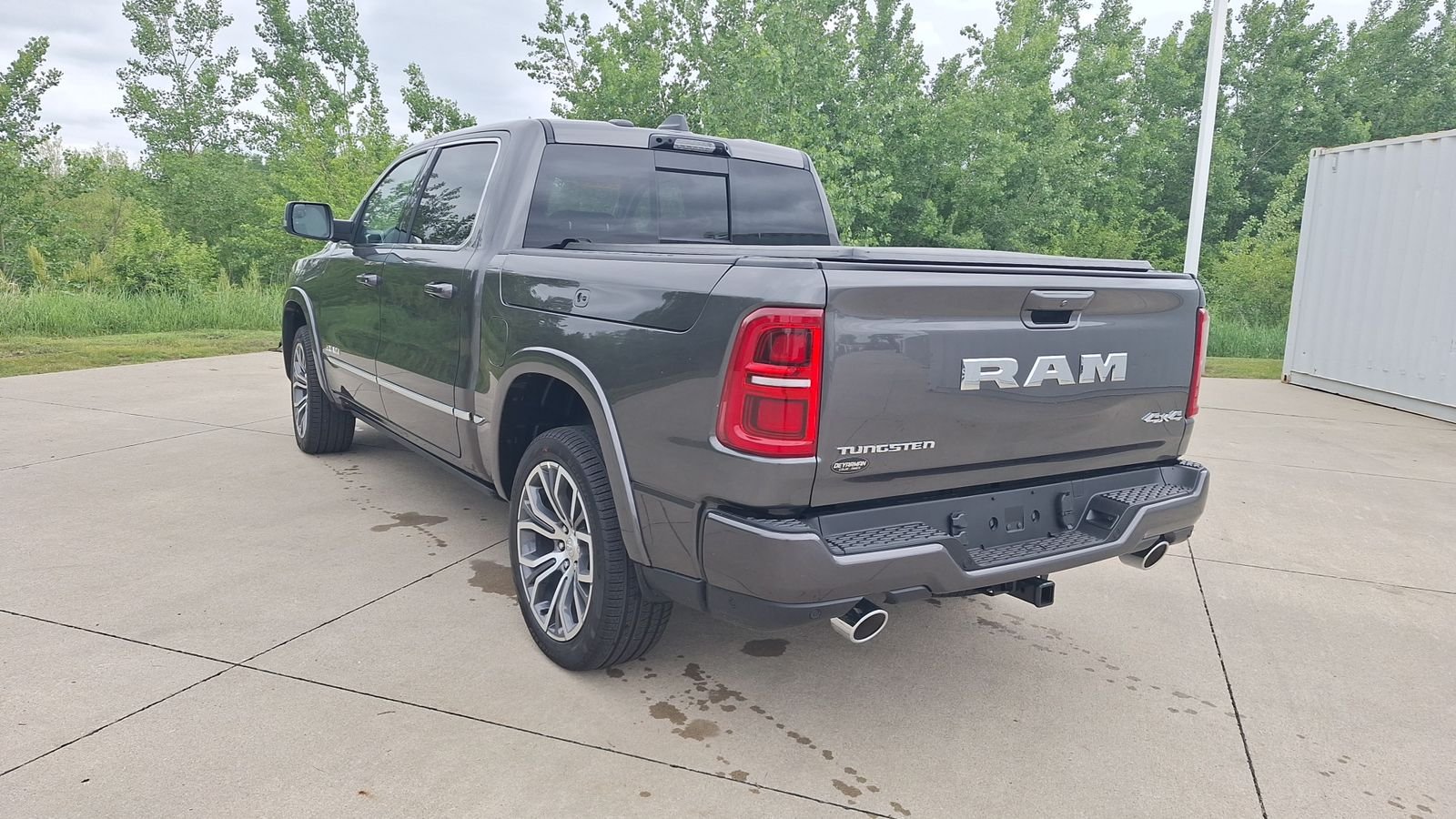 New 2026 Granite Crystal Metallic Clear-Coat Exterior Paint RAM Tungsten image 5