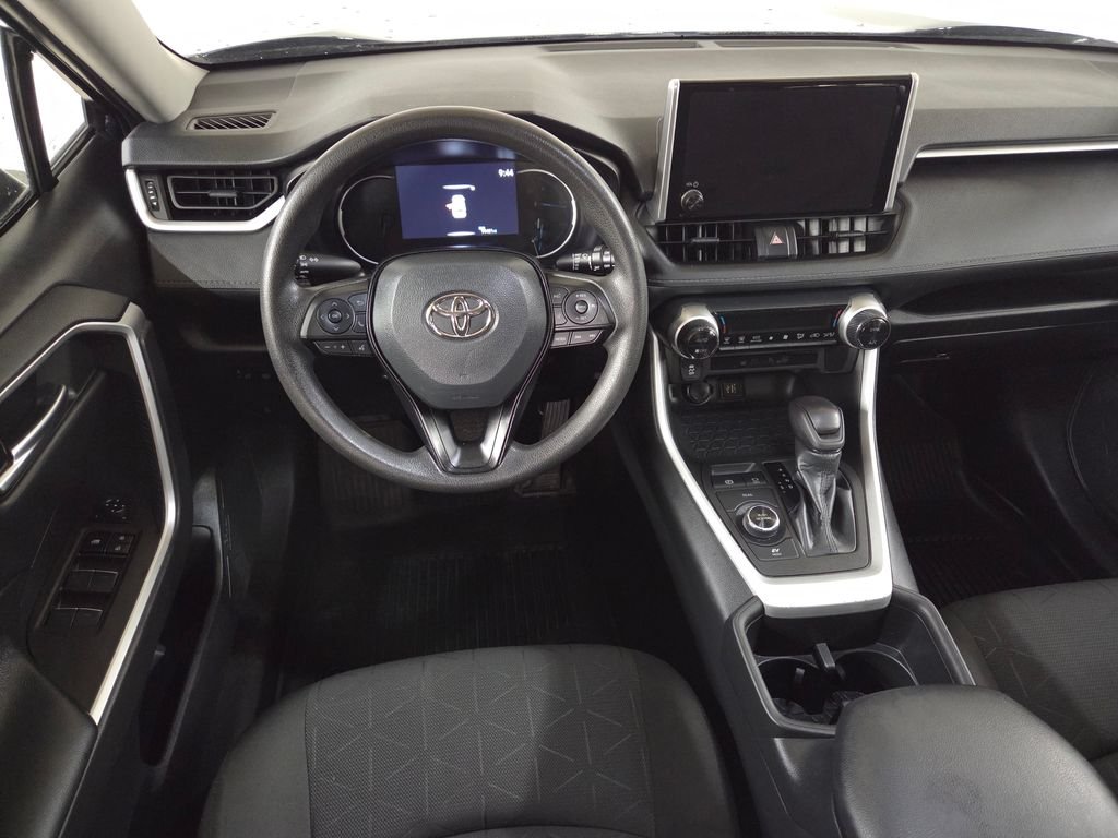 Used 2023  Toyota XLE image 17