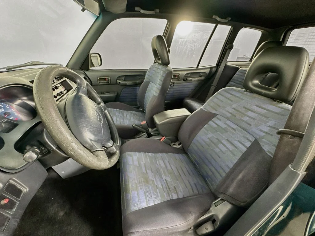 Used 1997  Toyota Base image 21