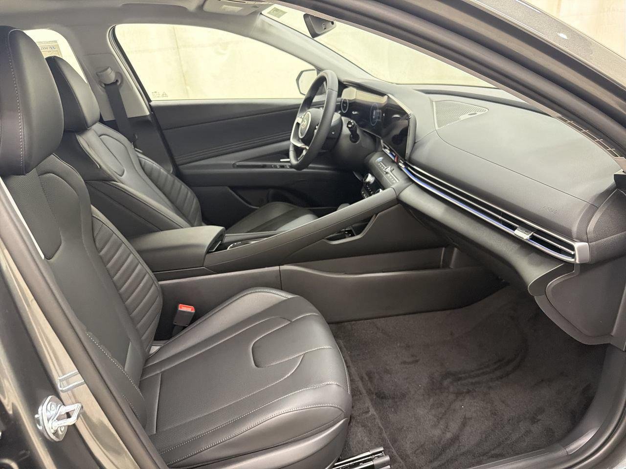 New 2026 Amazon Gray Hyundai Limited image 15