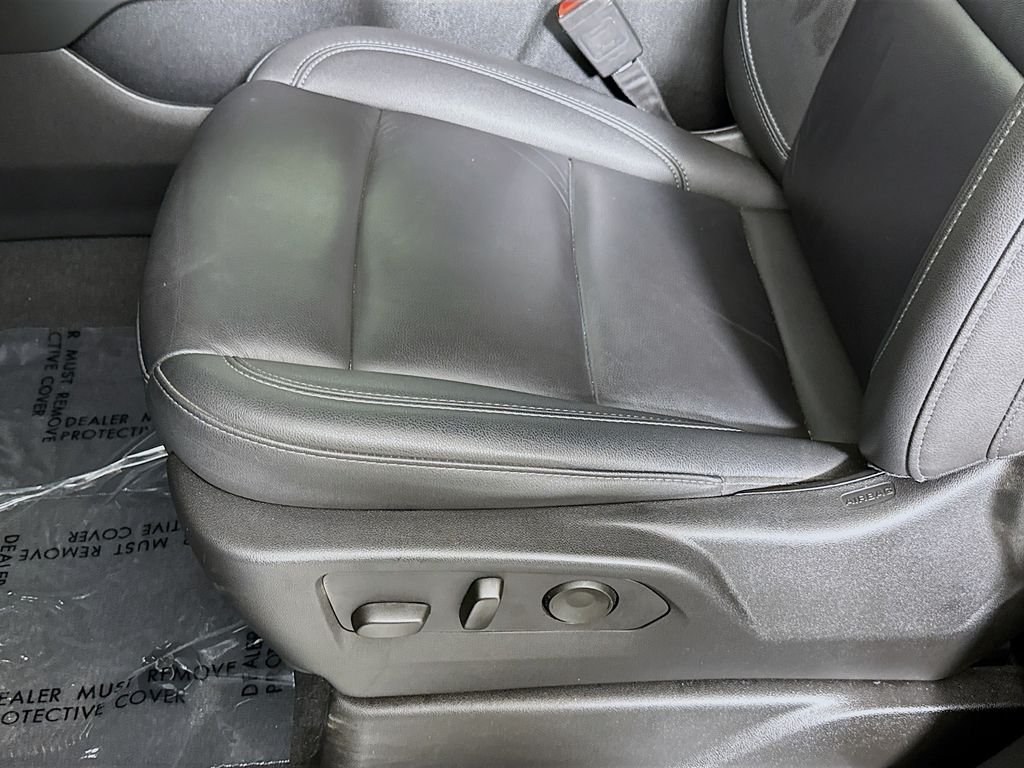 Used 2024 Gray Chevrolet Z71 image 20