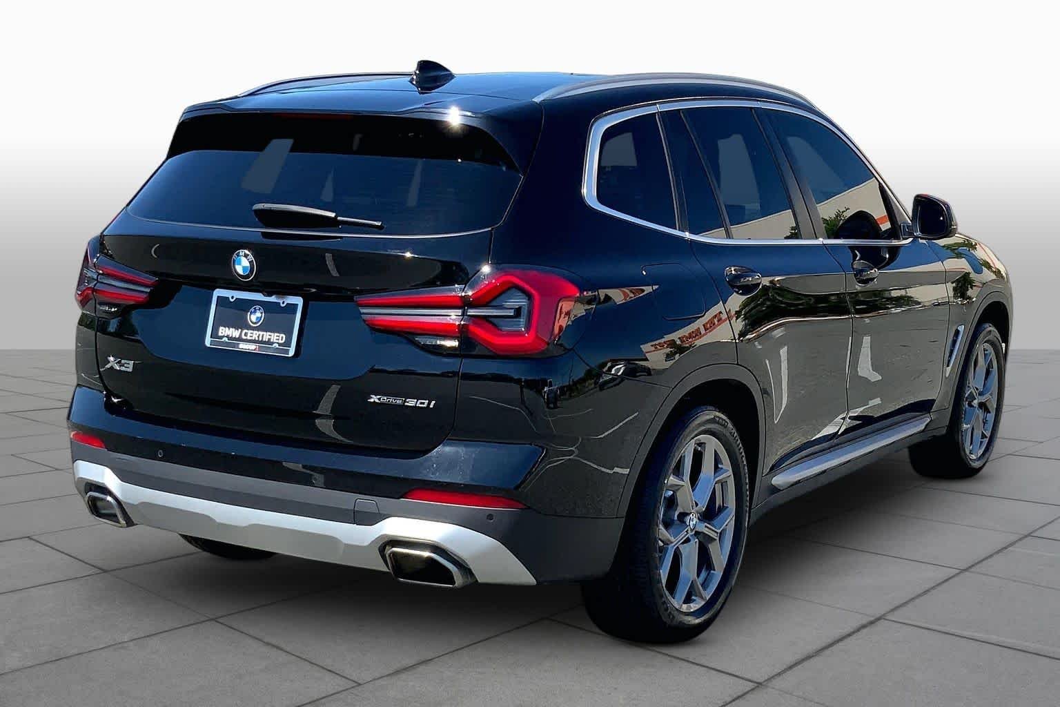 Used 2024 Jet Black BMW xDrive30i image 12