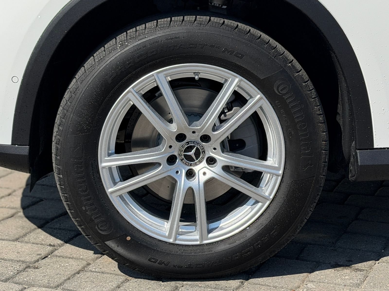 New 2026 Polar White Mercedes-Benz GLC 300 image 11