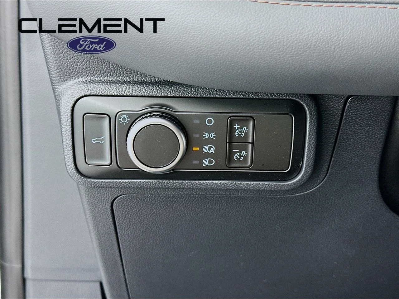 New 2026 Space White Metallic Ford Active image 13
