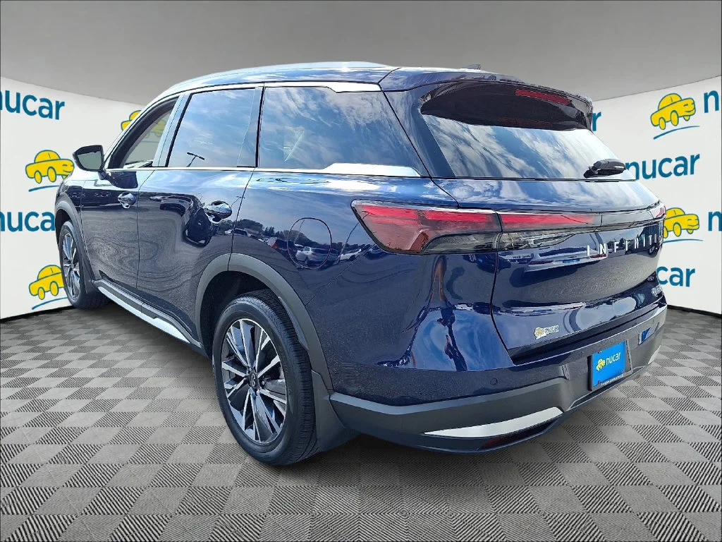 Used 2026 Blue INFINITI LUXE image 5