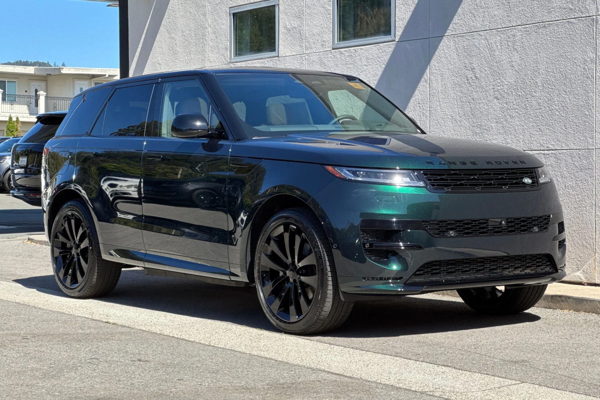 New 2026 British Racing Green Land Rover Dynamic SE image 9