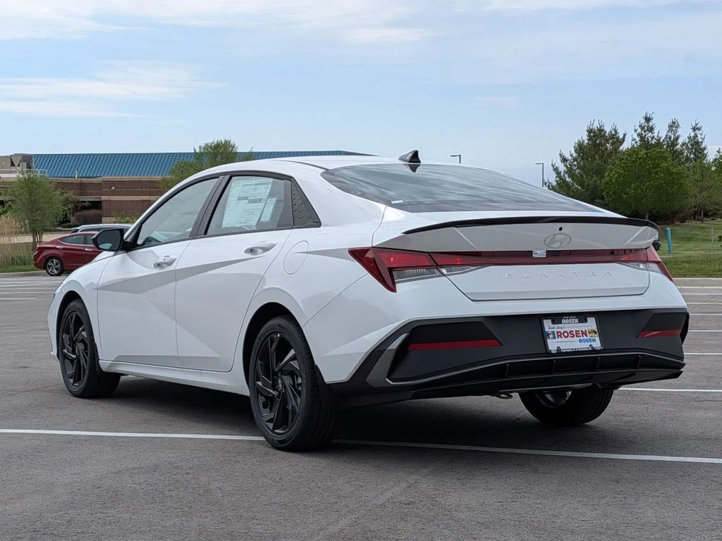 New 2026 White Hyundai SEL Sport image 5