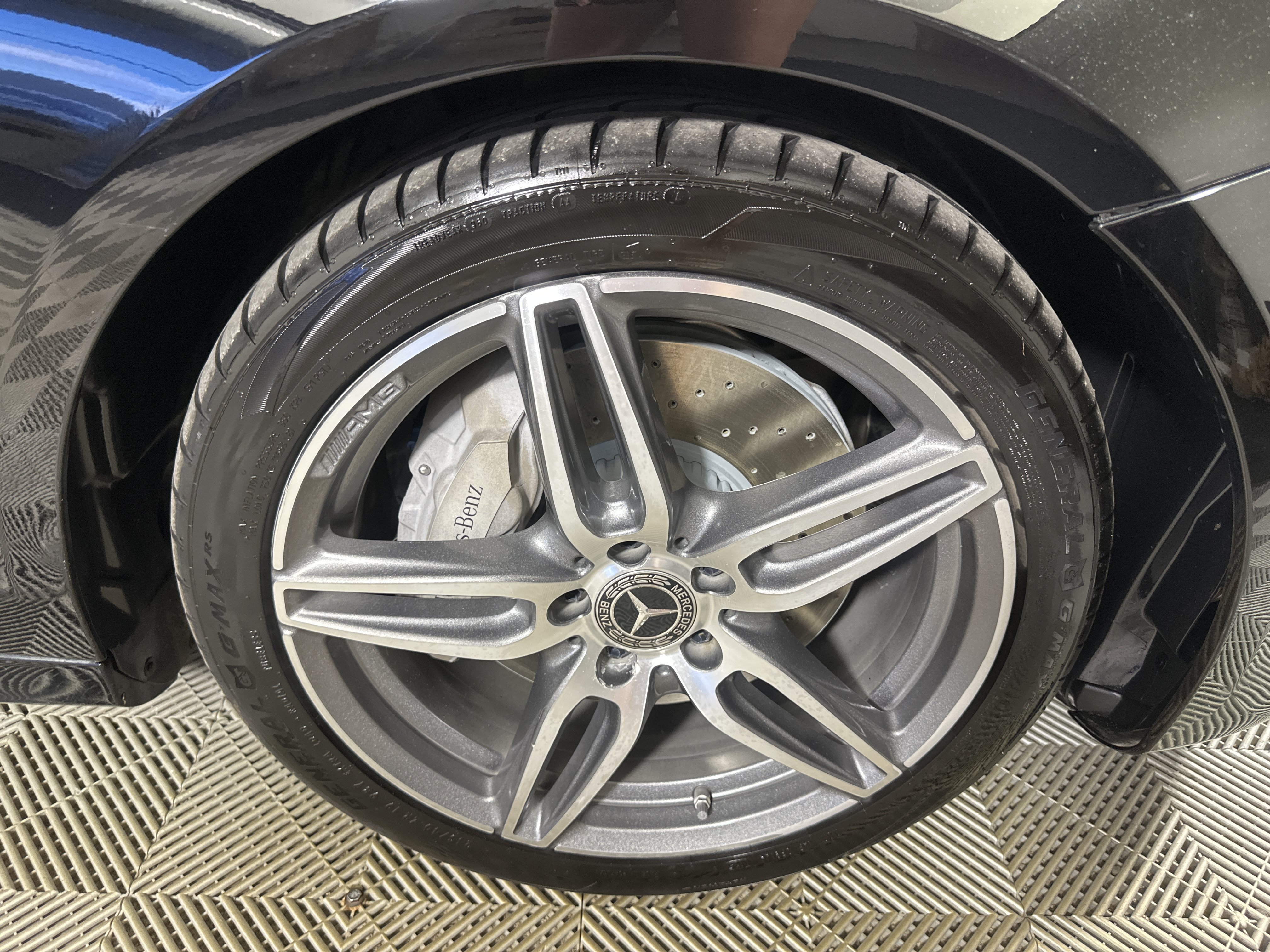Used 2018  Mercedes-Benz E 400 image 27