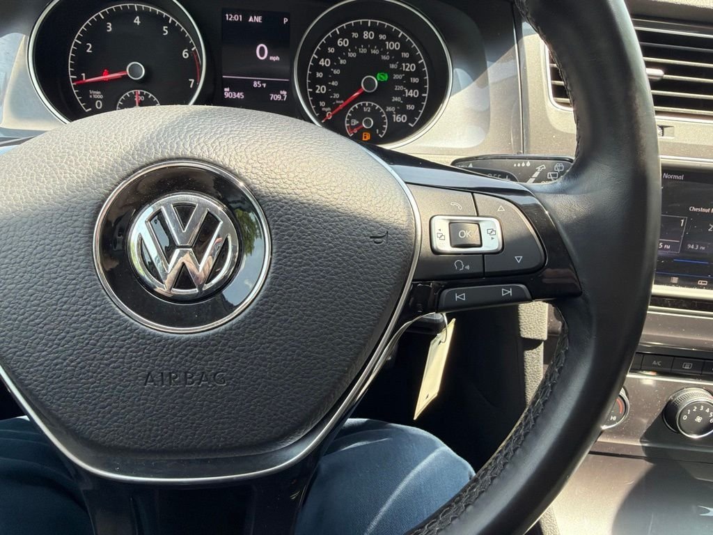 Used 2017 White Volkswagen TSI S image 13