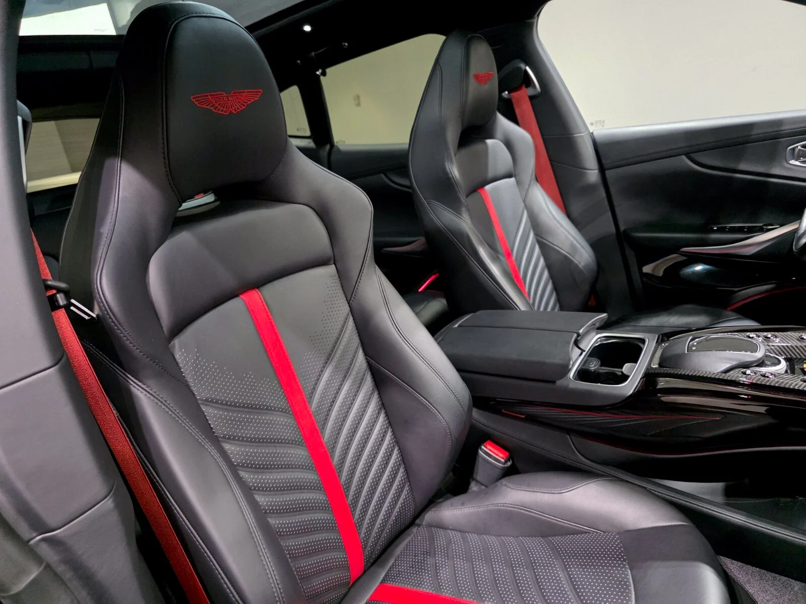Used 2023 Onyx Black Aston Martin 707 image 25