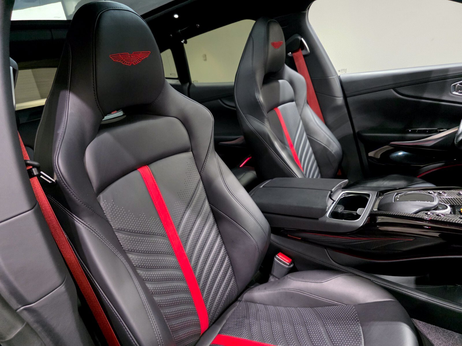 Used 2023 Onyx Black Aston Martin 707 image 25