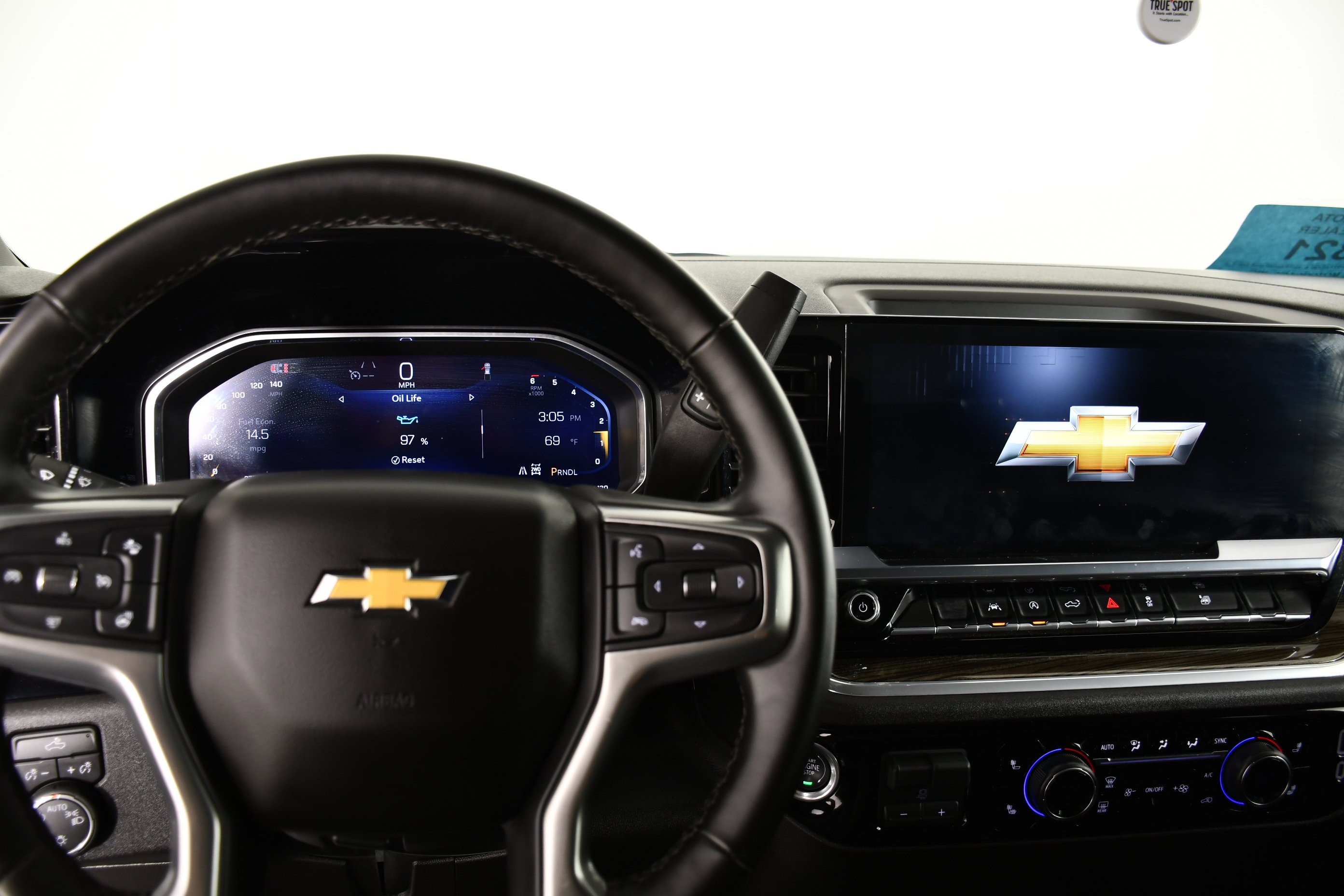 Used 2026 Summit White Chevrolet LT image 17