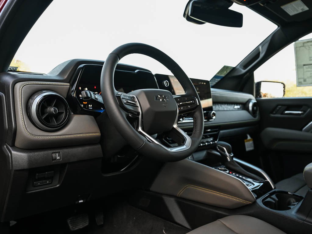 2026 Chevrolet Colorado ZR2 - Photo 16