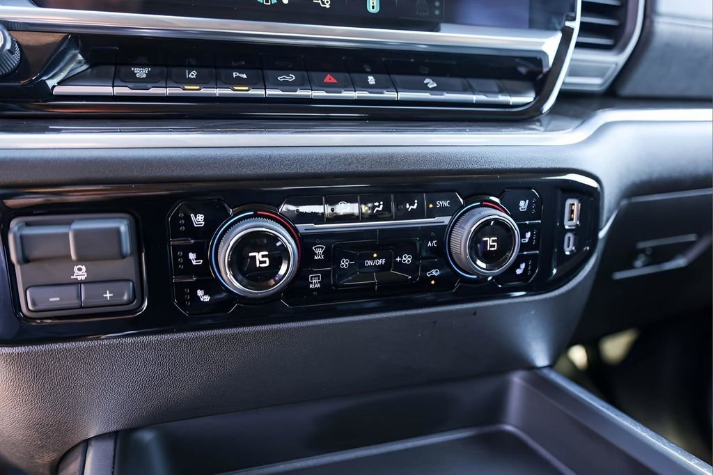 2025 Chevrolet Silverado 2500HD LTZ - Photo 32