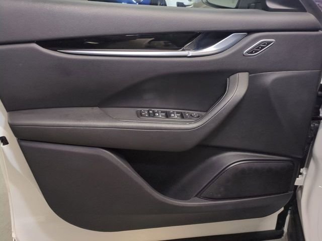 Used 2023 Bianco Maserati GT image 10