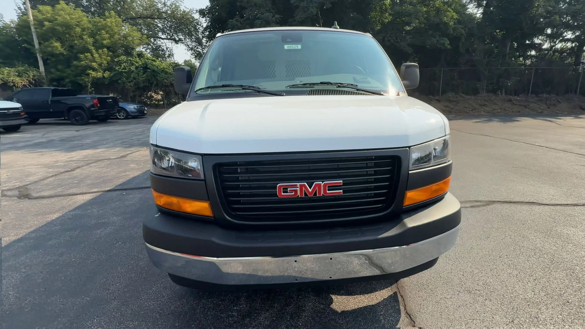 New 2025 Summit White GMC Work Van image 3