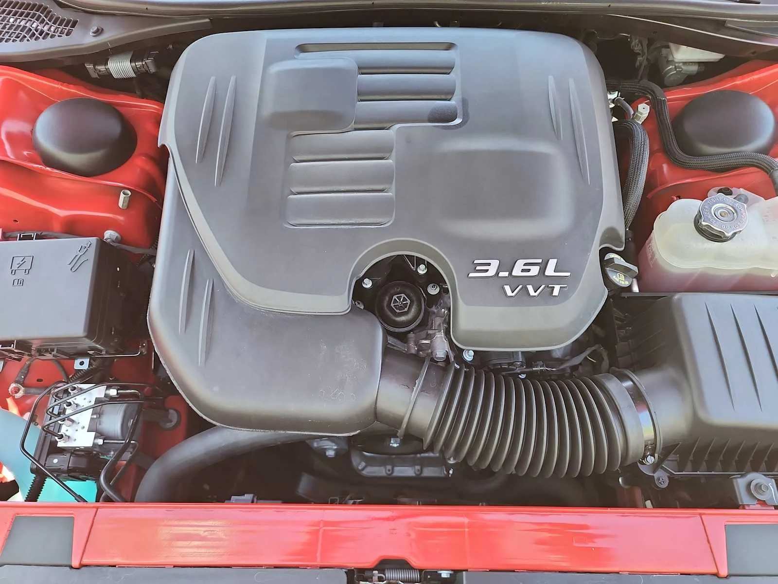 Used 2023 Torred Clearcoat Dodge GT image 13
