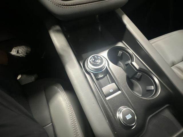 New 2026 Space White Metallic Ford Active image 27