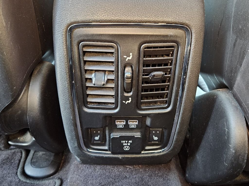 Used 2016 Silver Jeep Limited image 8