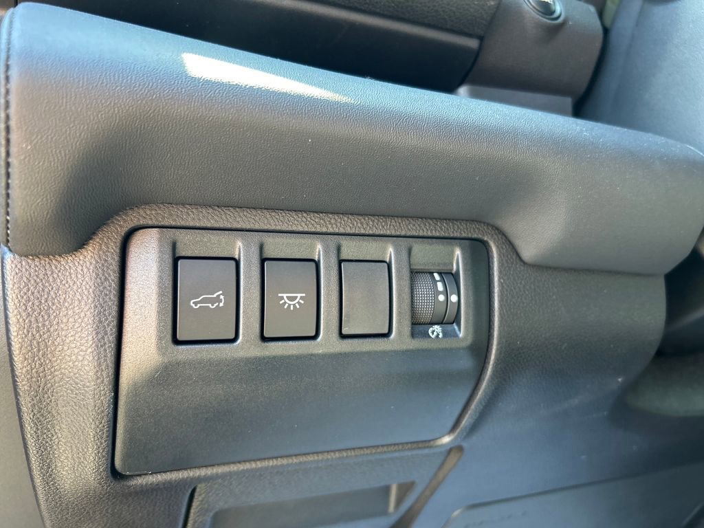 Used 2024 Green Subaru Onyx Edition 7-Passenger image 21