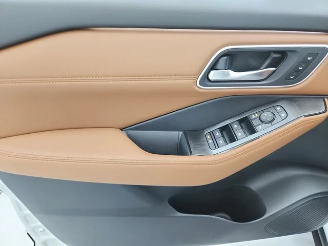 New 2026 White Nissan Platinum image 43