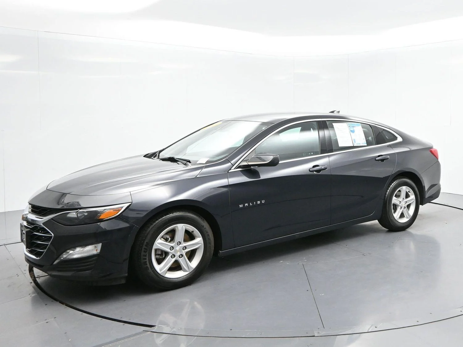 Used 2023 Dark Ash Metallic Chevrolet LT image 4