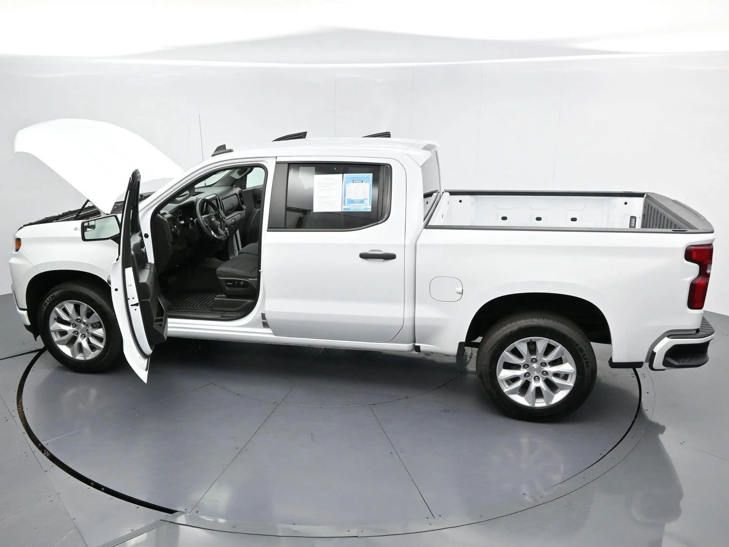 Used 2022 Summit White Chevrolet Custom image 38