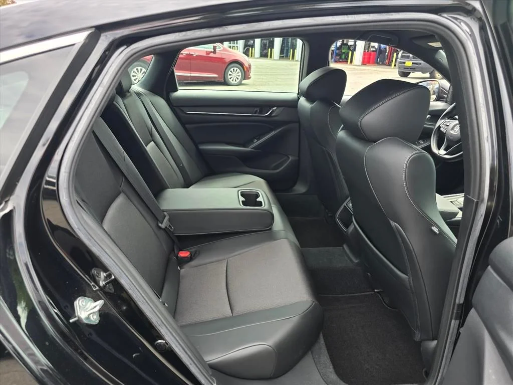 Used 2021 Black Honda Sport image 13