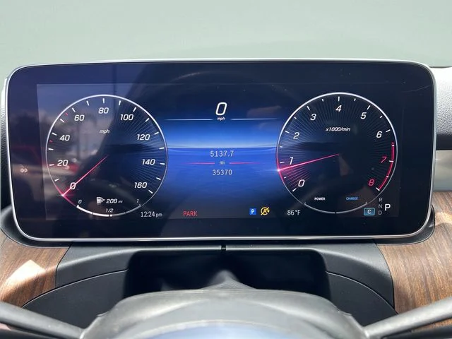 Used 2024  Mercedes-Benz C 300 image 35