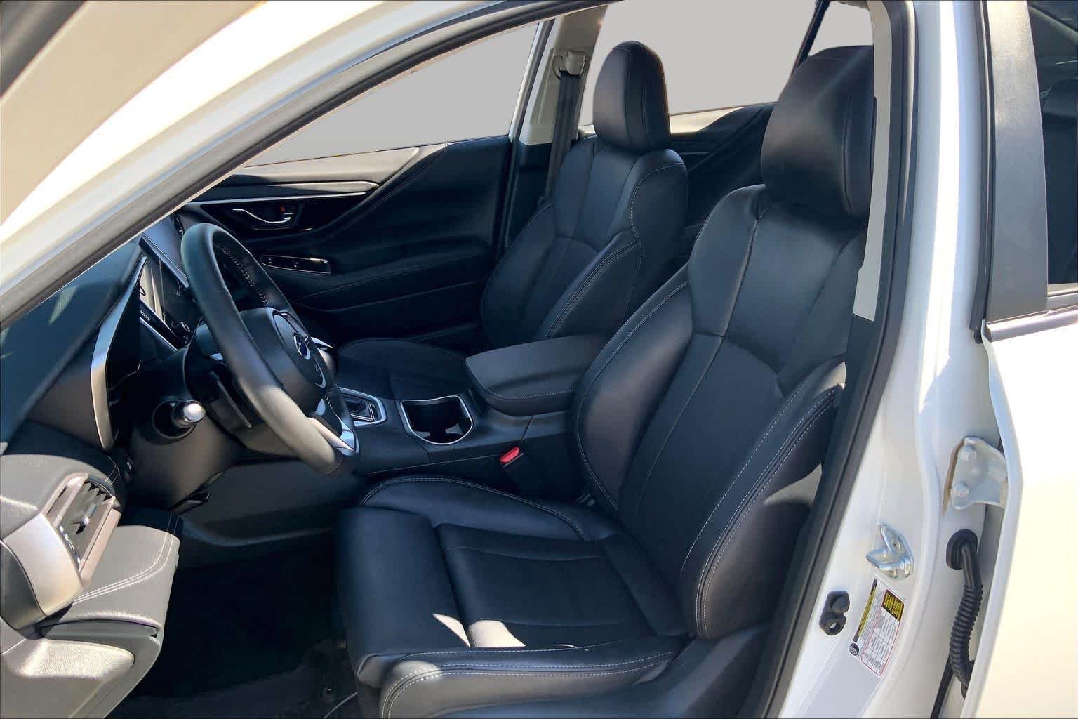Used 2025 Crystal White Pearl Subaru Limited image 7