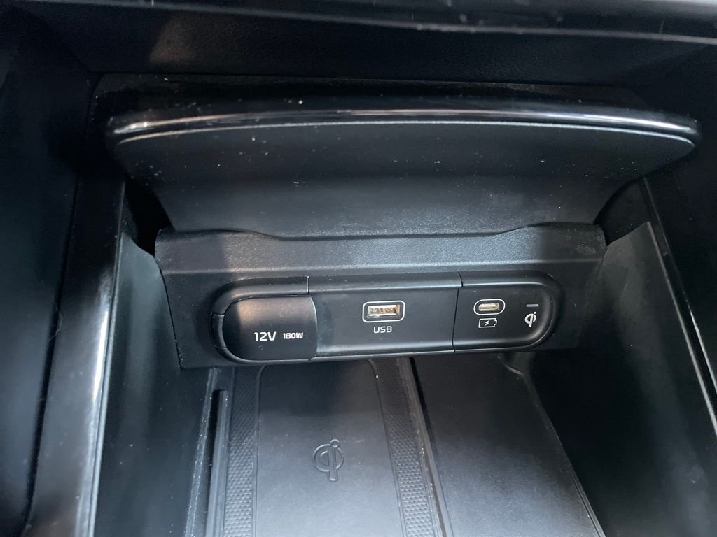 Used 2025 Ebony Black Kia S image 13