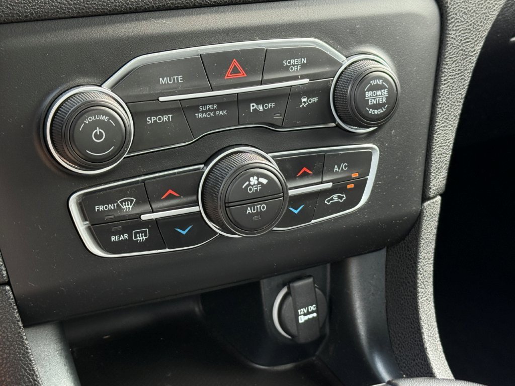 Used 2023 Red Dodge SXT AWD image 26