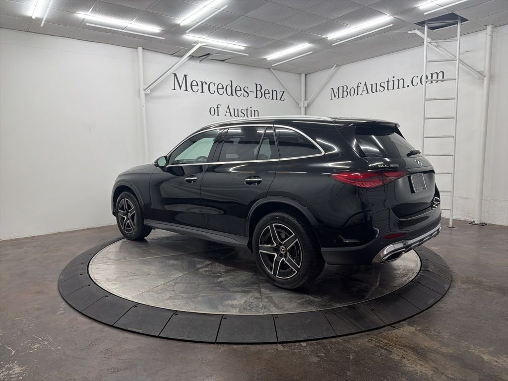 Used 2026 Black Mercedes-Benz GLC 300 image 5