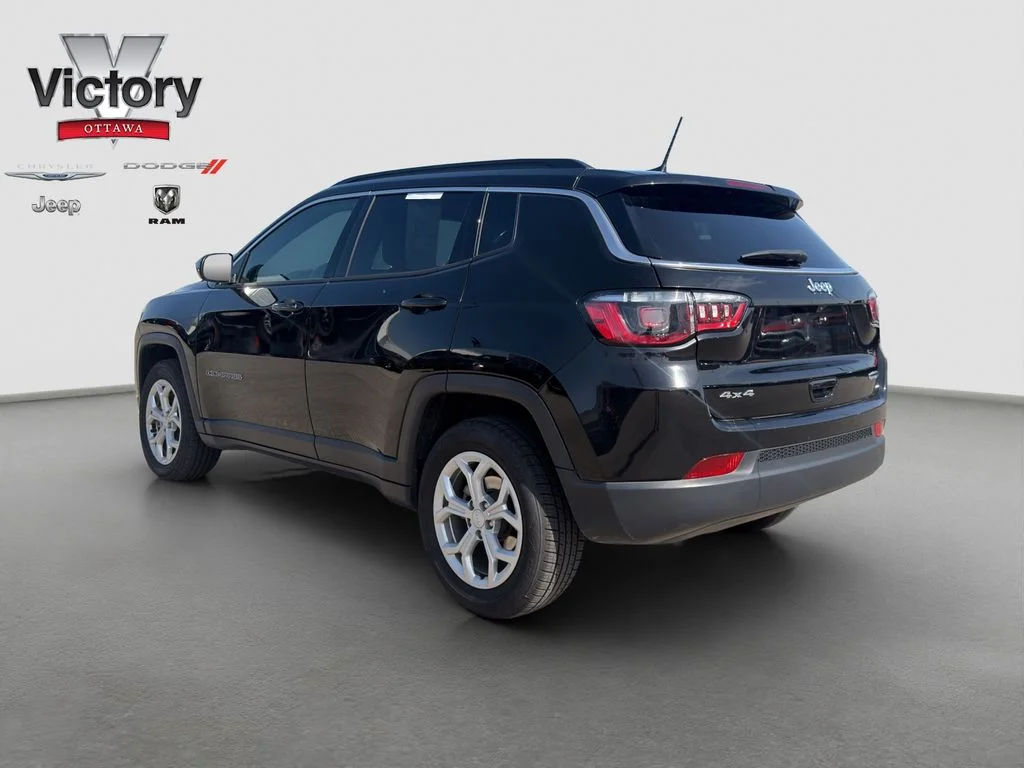 Used 2024 Black Jeep Latitude image 4