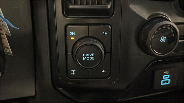 Used 2025 Carbonized Gray Metallic Ford XL image 30