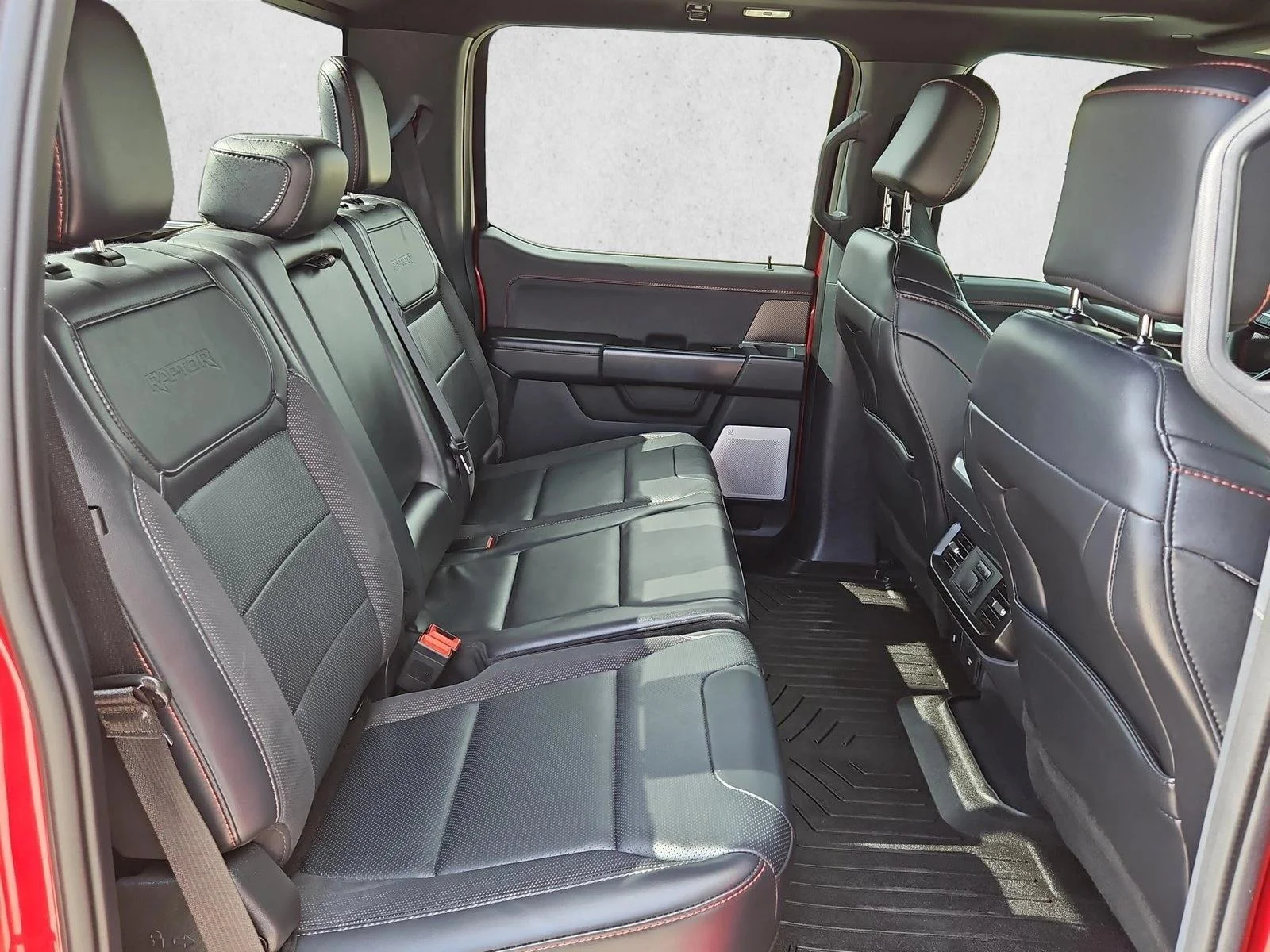 Used 2025 Rapid Red Metallic Tinted Clearcoat Ford Raptor image 18