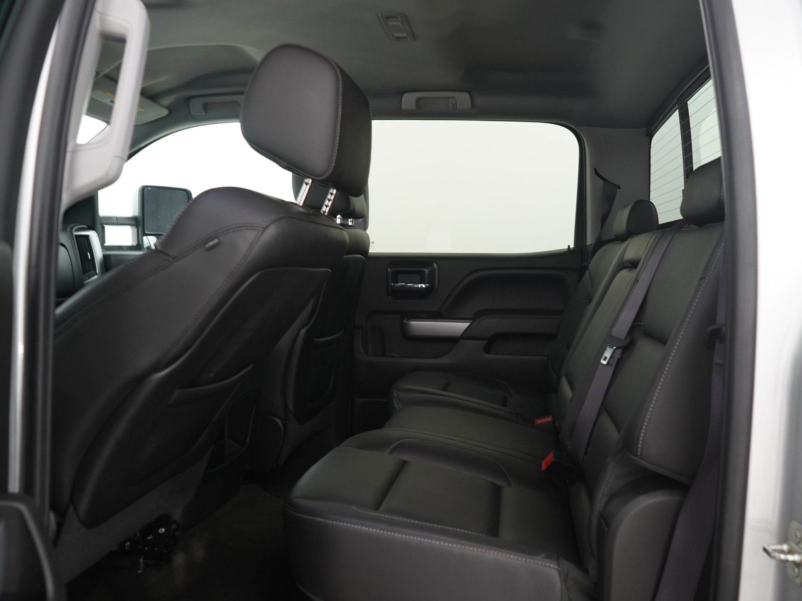 Used 2015 Silver Ice Metallic Chevrolet LTZ image 15