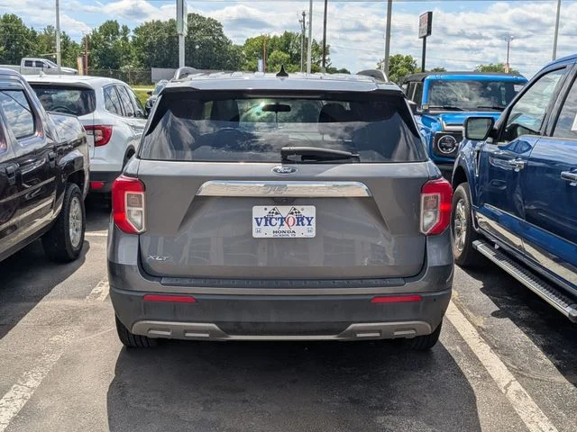 Used 2022 Gray Metallic Ford XLT image 3