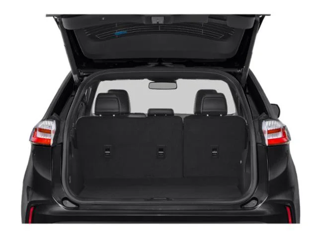 Used 2023  Ford  image 11