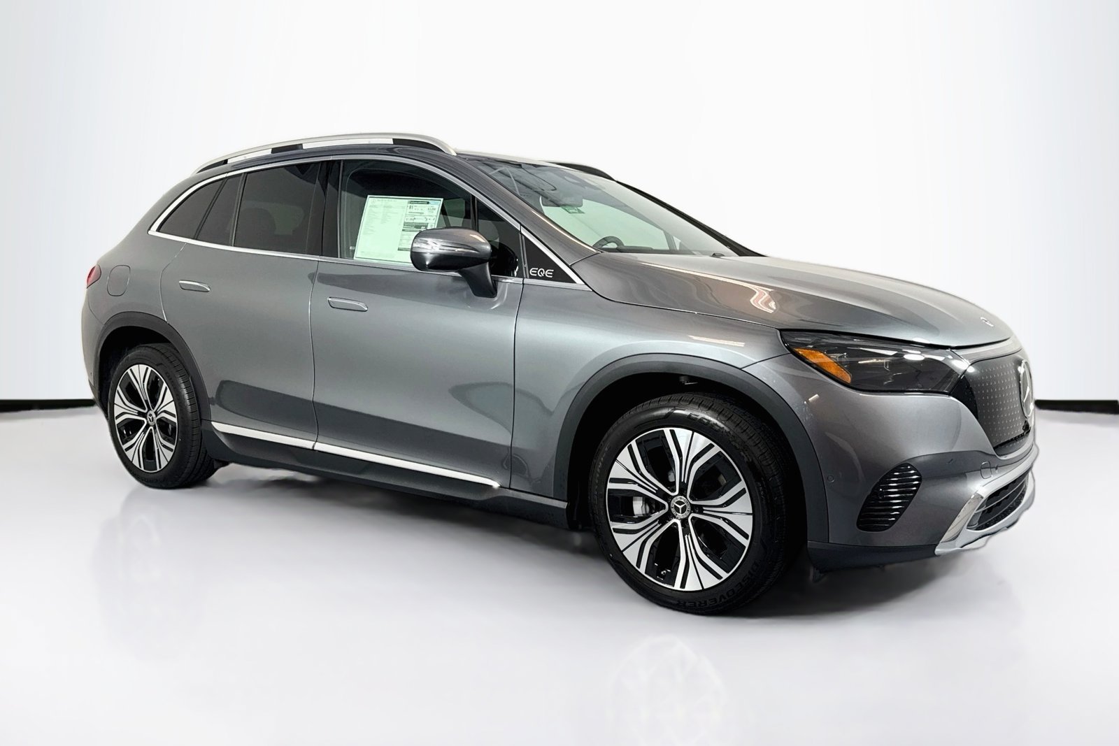 New 2026 Selenite Grey Metallic Mercedes-Benz EQE 320 image 3